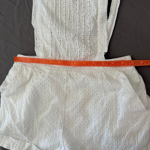 Minkpink Shortalls Size M Celestial White Cotton Eyelet Tie Strap Jumper - Picture 10 of 14